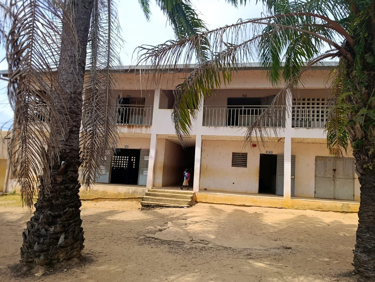 École primaire à étage (R+1) construite par la Fondation Giv'in Love en 2017 en Côte d'Ivoire